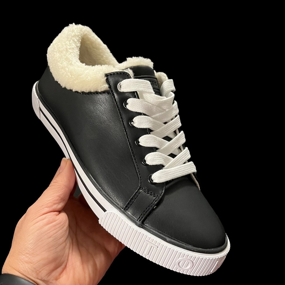 Tommy Hilfiger Women's Sherpa Lined‎ Sneakers Size 8 Black-White Fashion Shoes